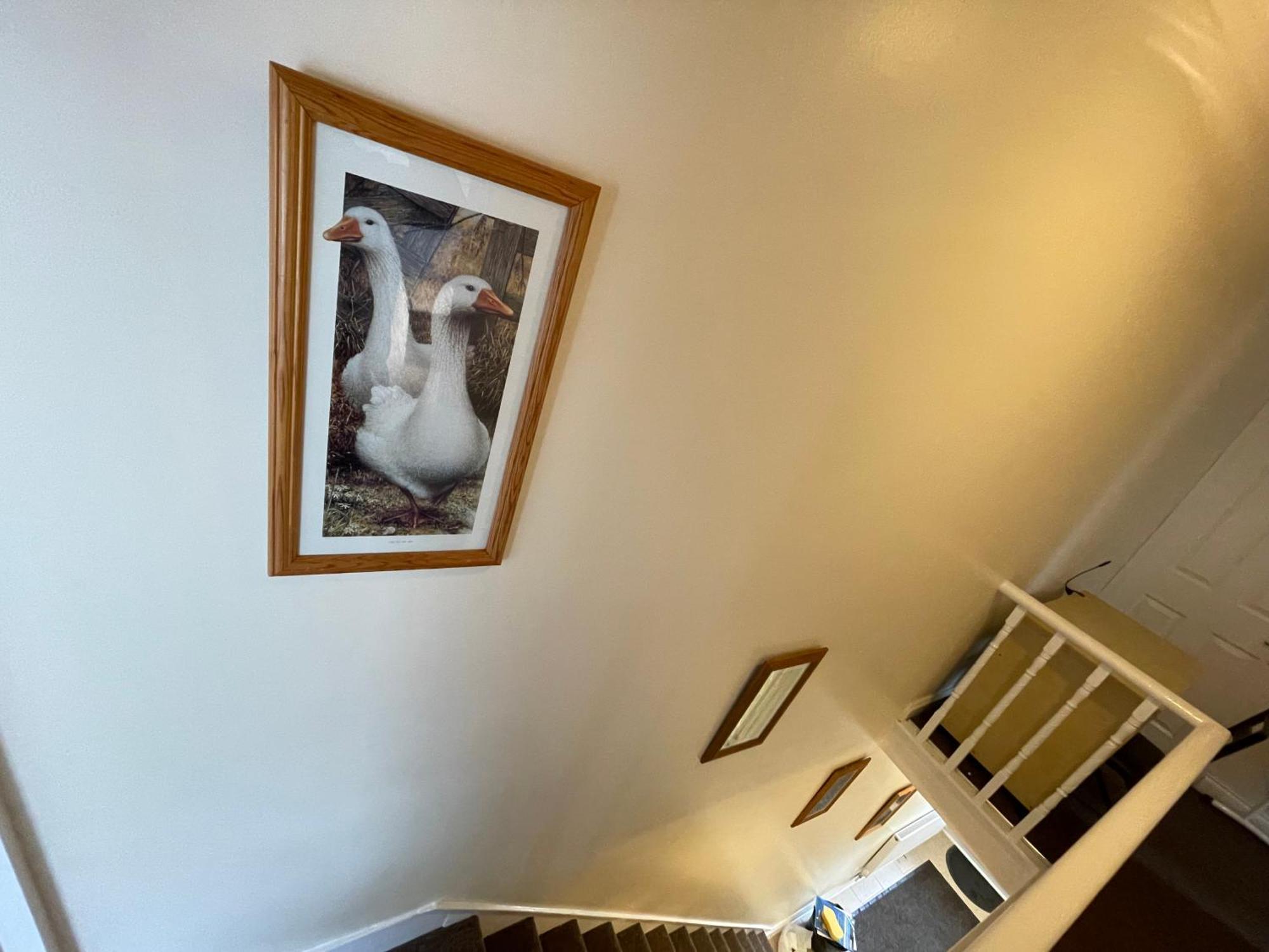 Beanies Lornestreet Four Bed House Apartamento Swindon Exterior foto