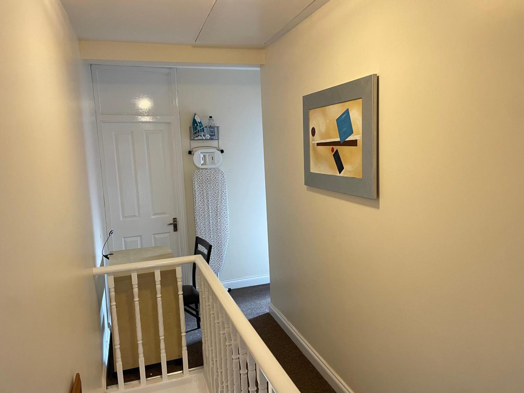 Beanies Lornestreet Four Bed House Apartamento Swindon Exterior foto