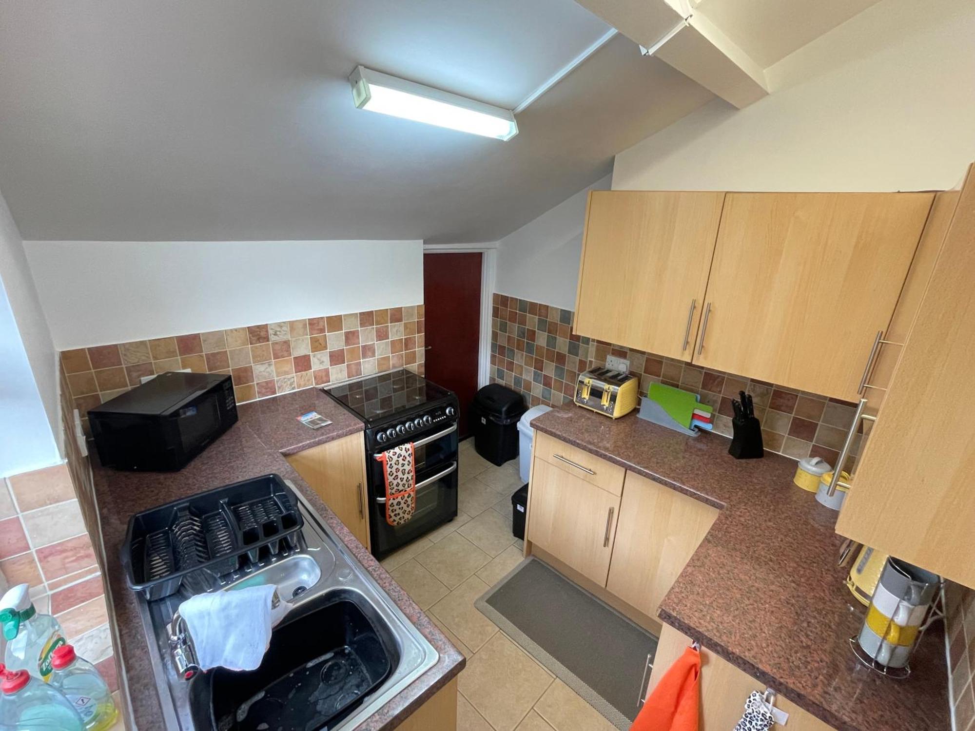 Beanies Lornestreet Four Bed House Apartamento Swindon Exterior foto